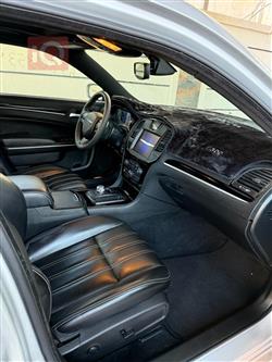 کرایسلەر 300